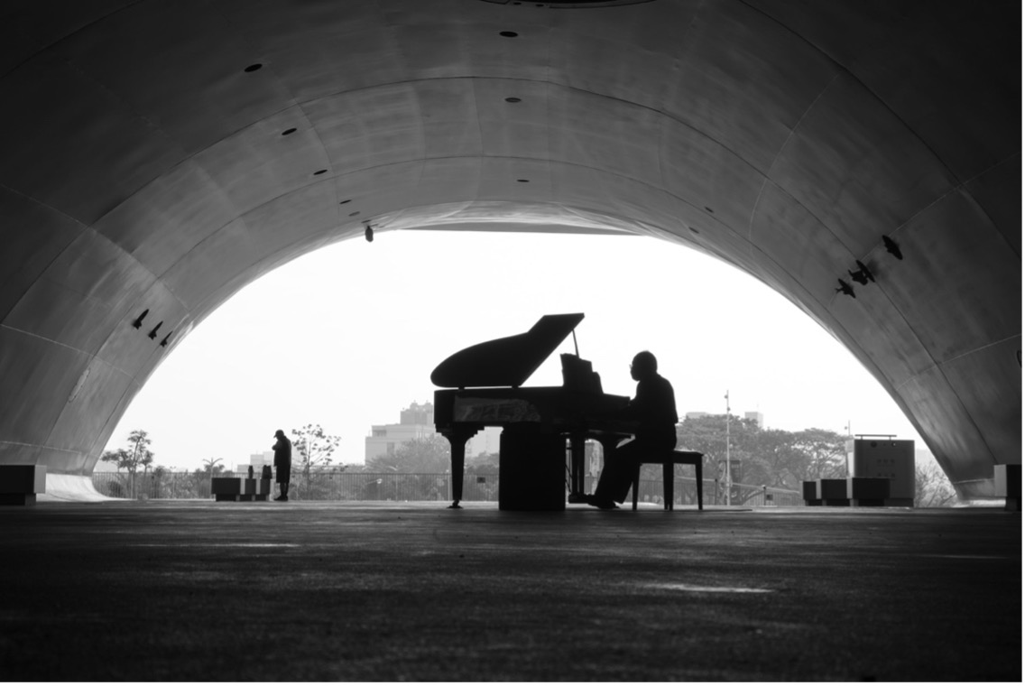 Commensurating Artistry: Notes from a train conversation with a pianist